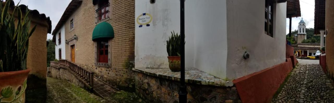 Hotel Mansion Real San Sebastián del Oeste エクステリア 写真
